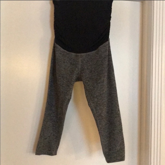 Beyond Yoga Maternity Capris - Picture 1 of 6